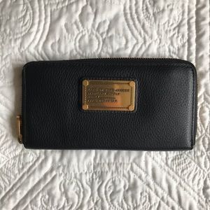 MARC BY MARC JACOBS Black Wallet - New!